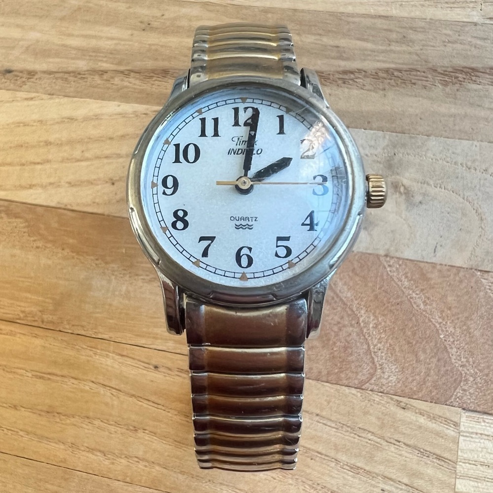 Timex indiglo ladies two tone watch NEW BATTERY